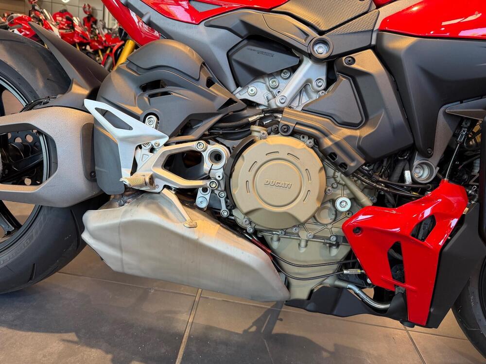Ducati Streetfighter V4 S (2025) (7)