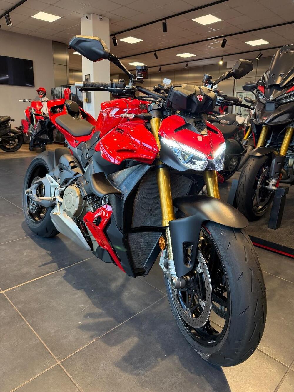 Ducati Streetfighter V4 S (2025) (11)