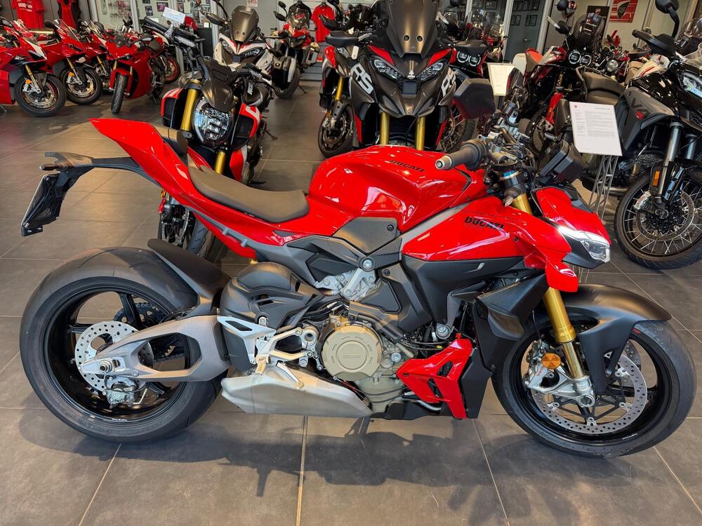 Ducati Streetfighter V4 S (2025)