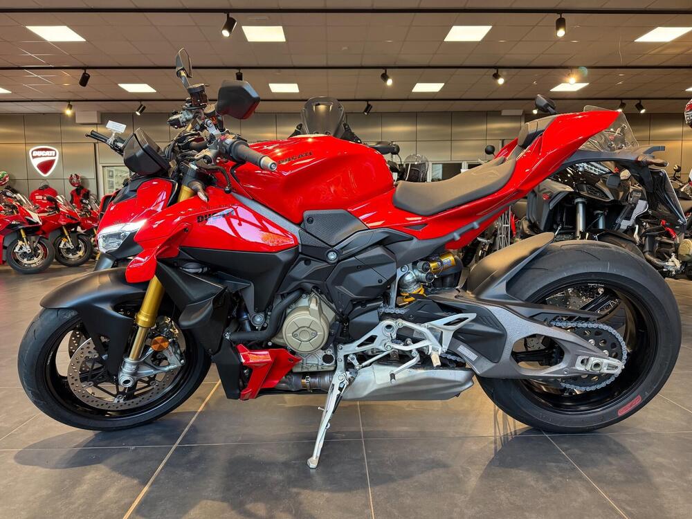 Ducati Streetfighter V4 S (2025) (17)