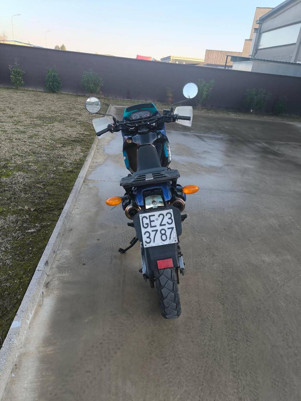 Honda NX 650 Dominator (1988 - 90) (4)