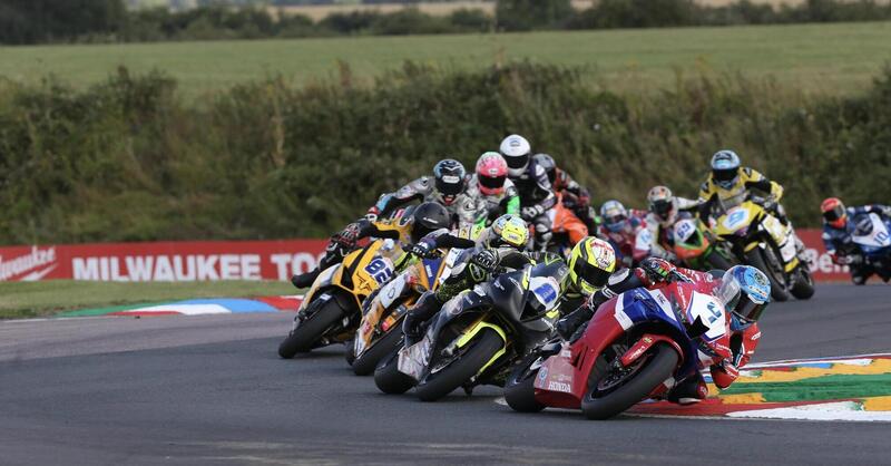 Paddock Network: Il &quot;LinkedIn delle Corse Motociclistiche&quot;