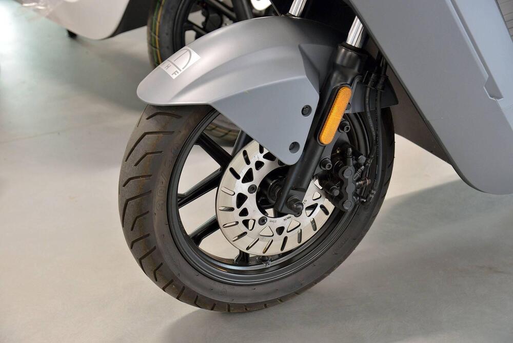 Niu NQiX 300 (2025) (4)