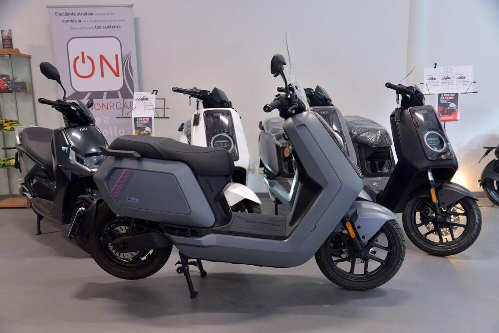 Niu NQiX 300 (2025) (8)