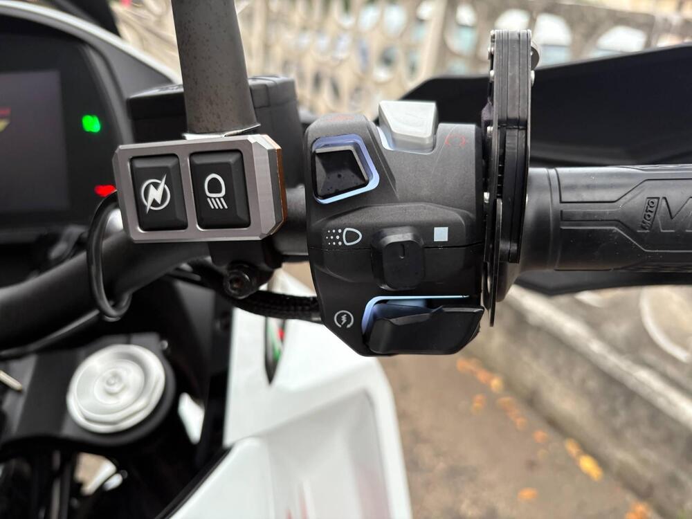 Moto Morini X-Cape 650 (2021 - 25) (16)