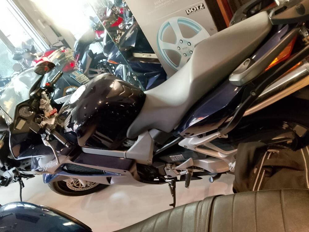 Honda VFR 800 (2002 - 05) (6)