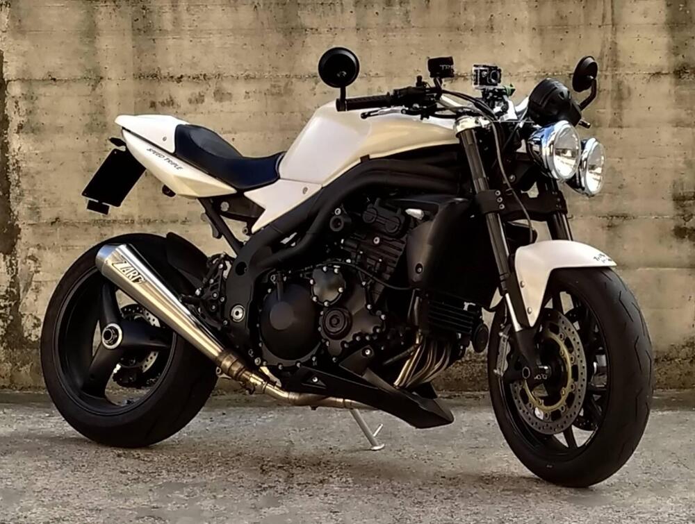 Triumph Speed Triple 1050 (2005 - 11) (8)