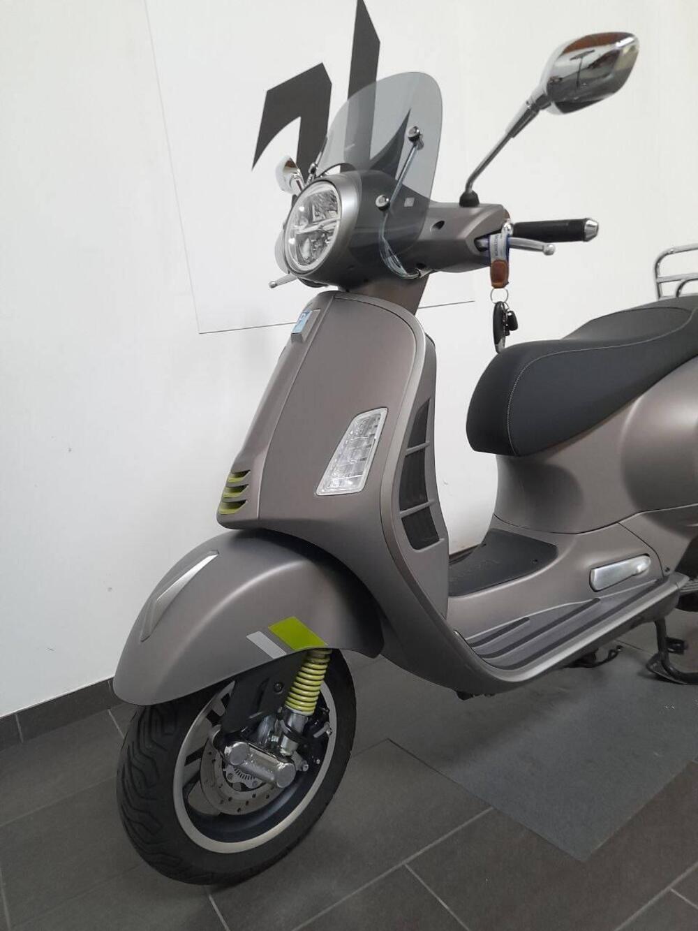 Vespa GTS 300 Super Tech (2023 - 24) (7)