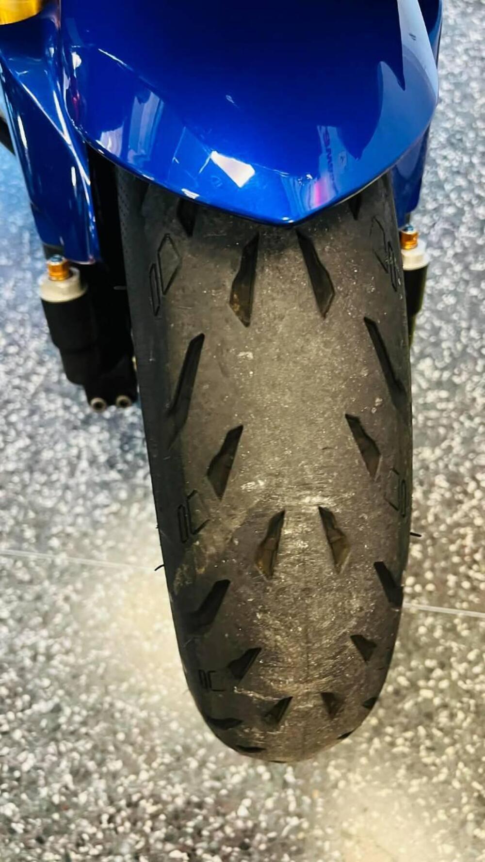 Yamaha YZF R6 (2010 - 16) (7)