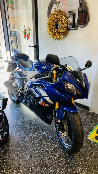 Yamaha YZF R6 (2010 - 16) usata