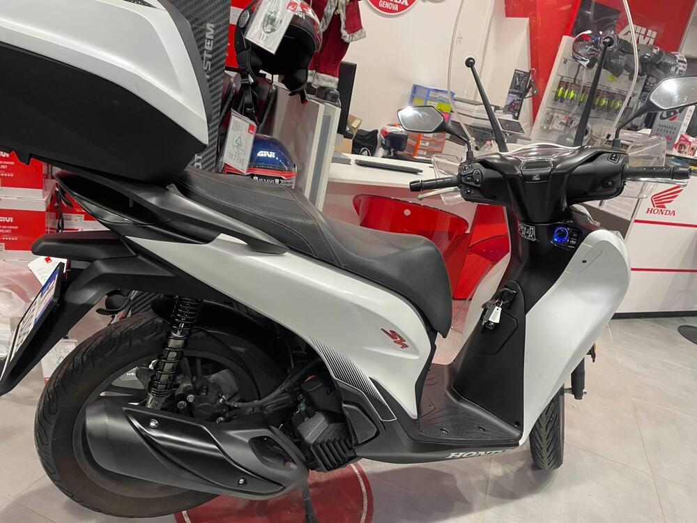 Honda SH 125i Sport (2024 - 25) (2)