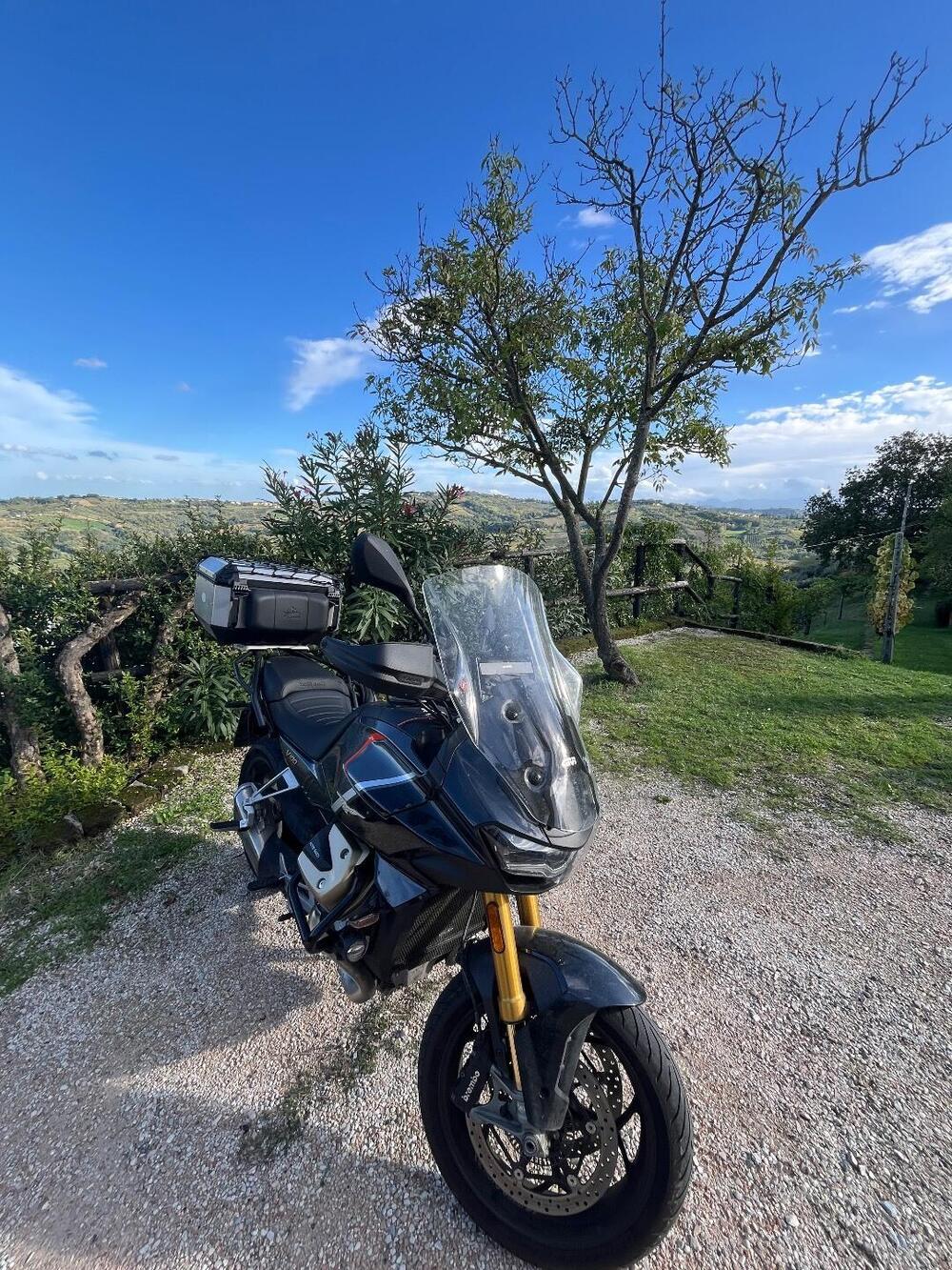 Moto Guzzi V100 Mandello S (2022 - 24) (3)