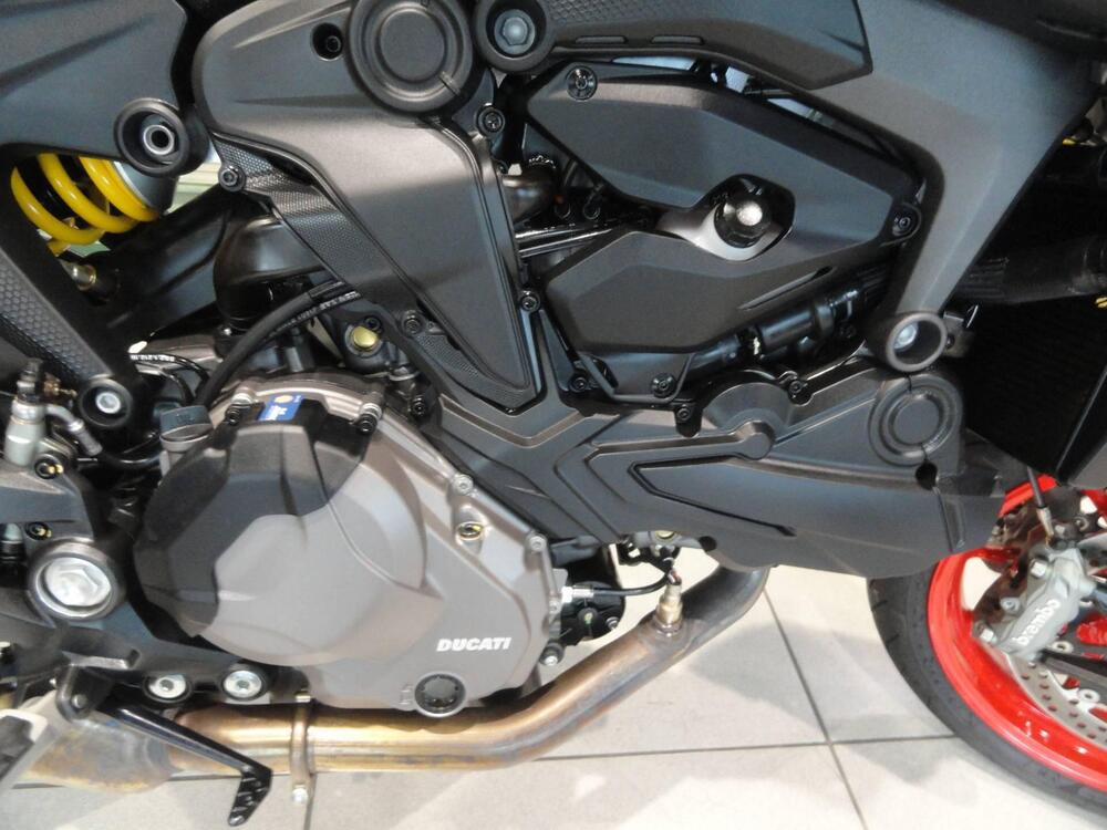 Ducati Monster 937 + (2021 - 25) (5)