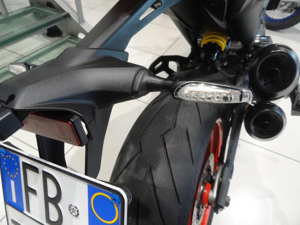 Ducati Monster 937 + (2021 - 25) (9)