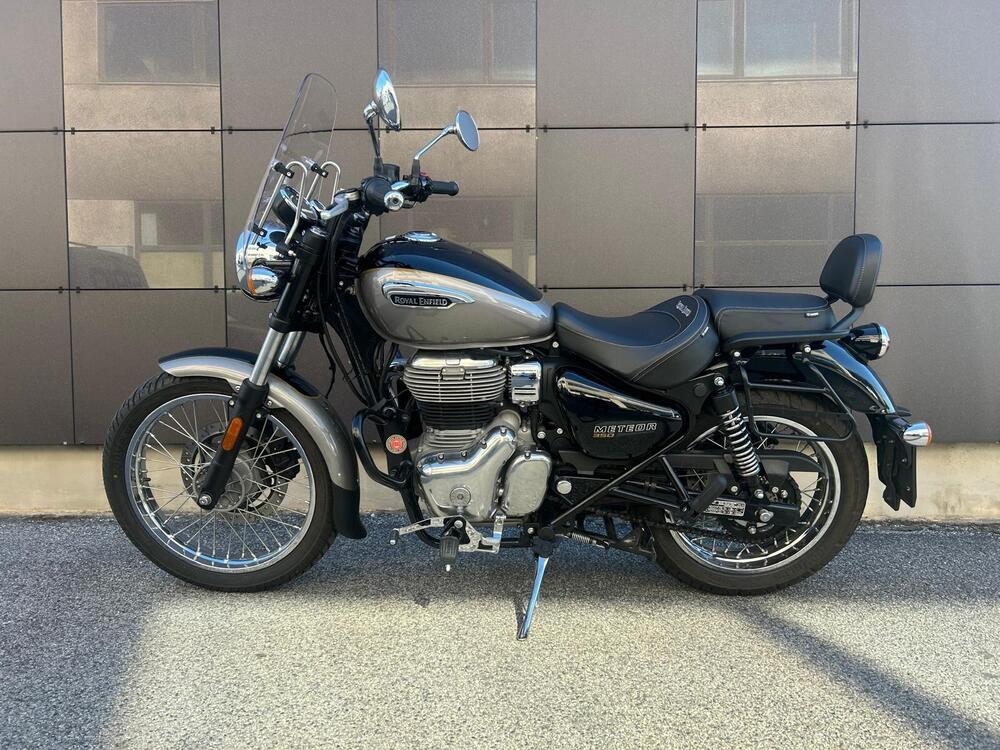 Royal Enfield Meteor 350 Aurora (2024 - 25) (2)