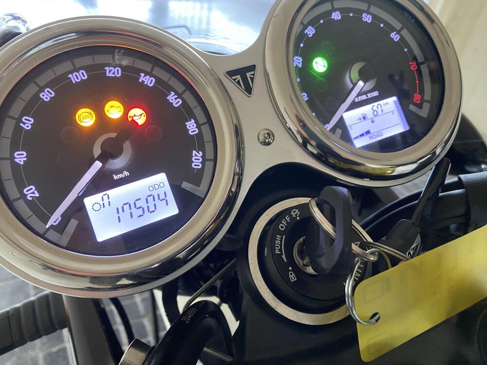 Triumph Bonneville T120 Black DGR Limited Edition (2023) (8)