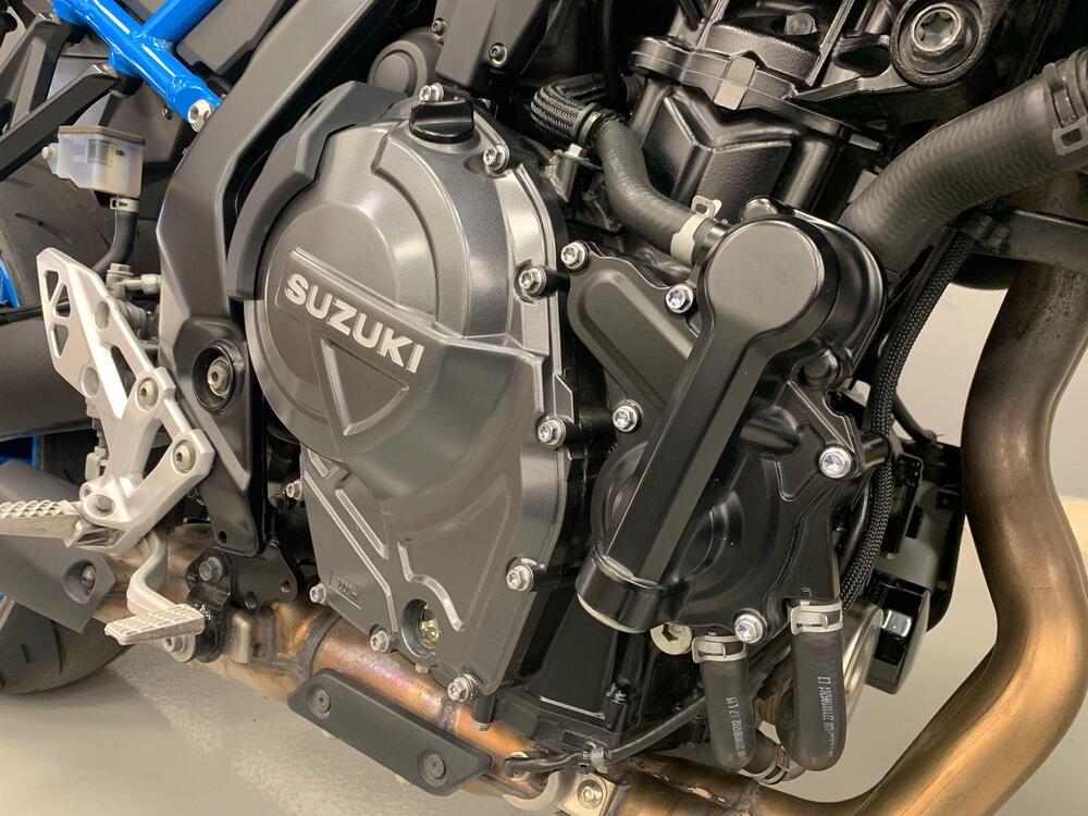 Suzuki GSX-8S (2023 - 24) (9)