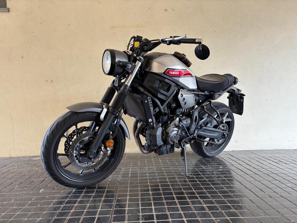 Yamaha XSR 700 ABS (2016 - 20) (2)