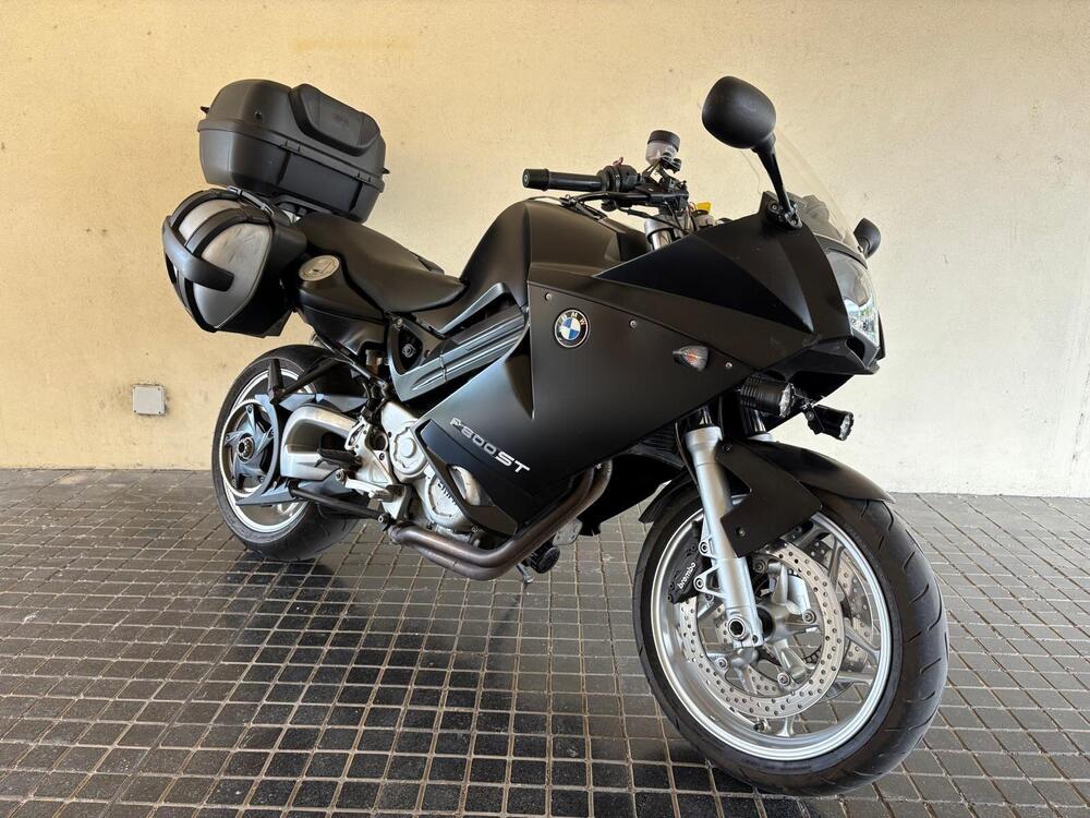 Bmw F 800 ST (2)