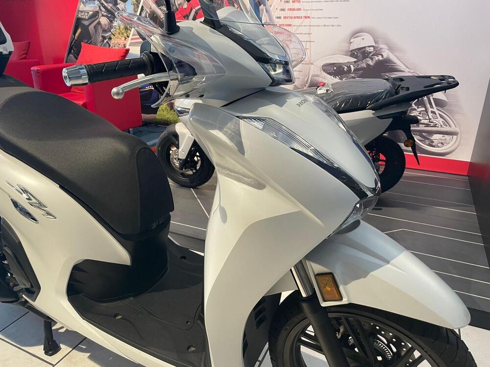 Honda SH 350 (2021 - 24) (6)