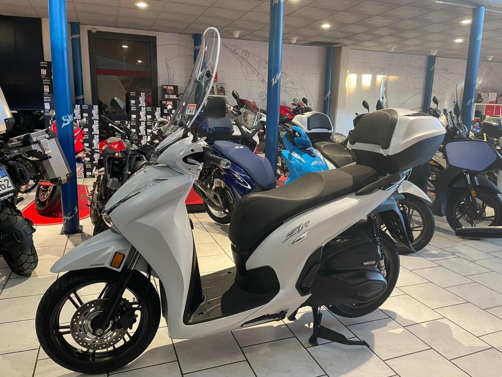 Honda SH 350 (2021 - 24) (7)