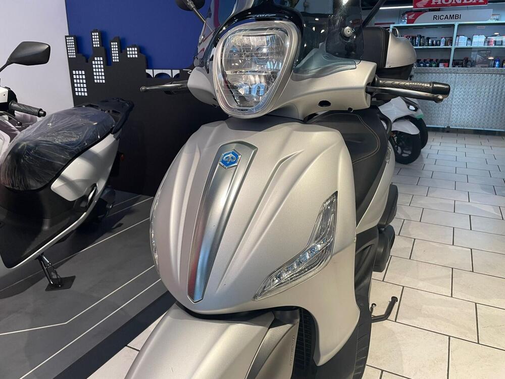 Piaggio Beverly 350 ABS (2016 - 20) (2)