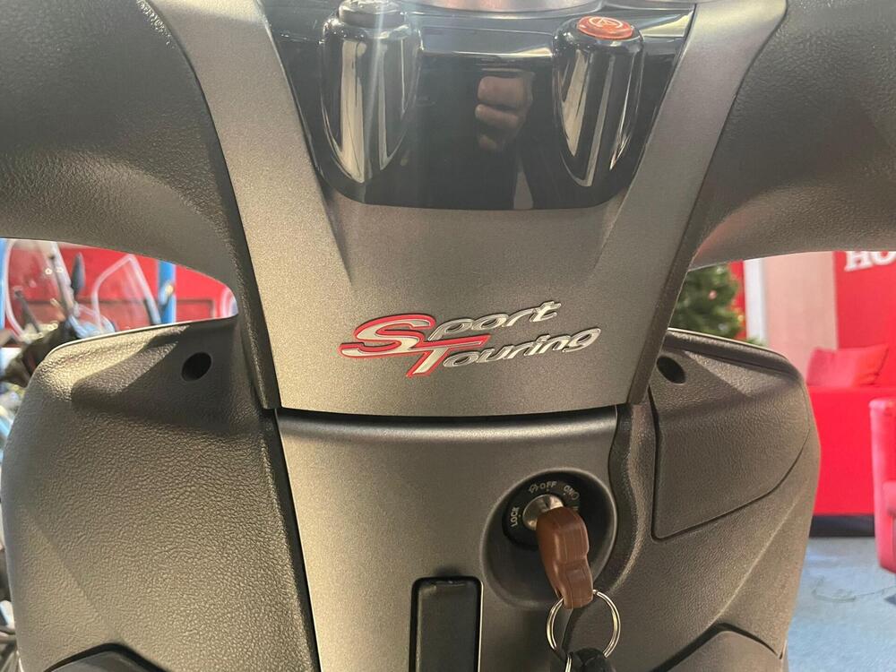 Piaggio Beverly 350 ABS (2016 - 20) (4)