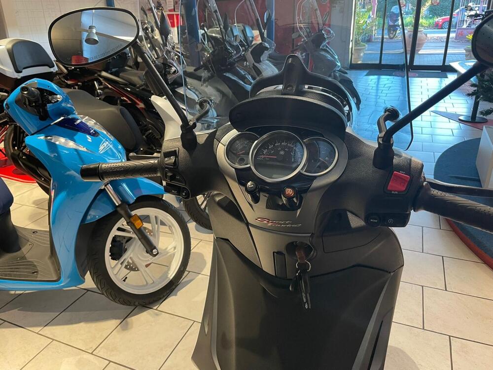 Piaggio Beverly 350 ABS (2016 - 20) (8)