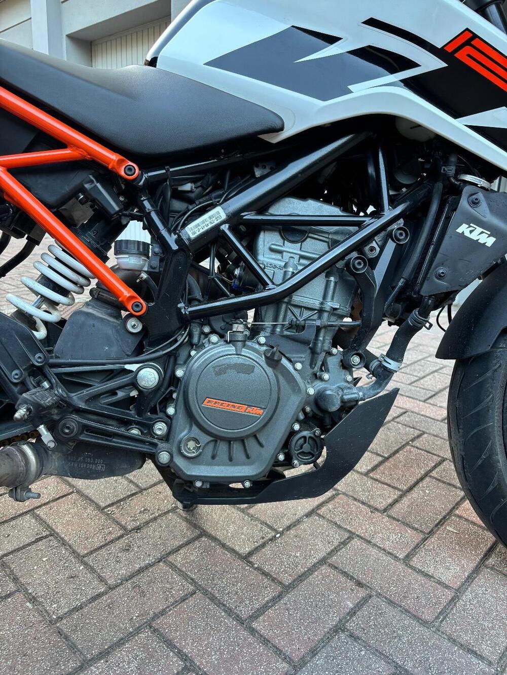 KTM 125 Duke ABS (2017 - 20) (4)