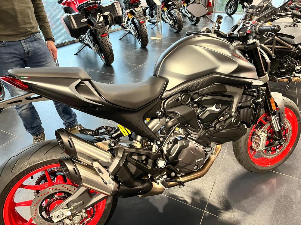 Ducati Monster 937 + (2021 - 25)