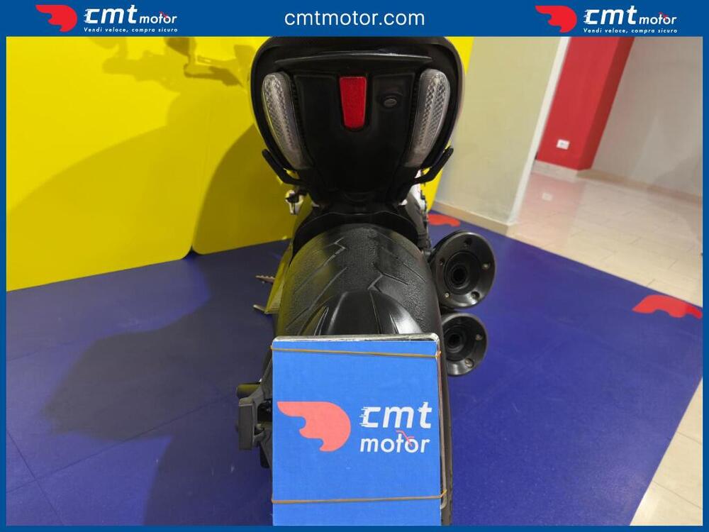 Ducati Diavel 1200 Carbon (2014 - 16) (5)