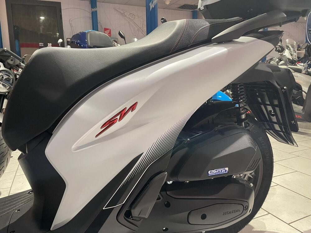 Honda SH 125i Sport (2024 - 25) (5)