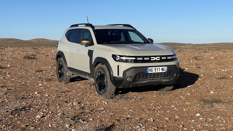Dacia Duster, la 4x4 che ha tutto: ibrida, GPL, trazione integrale e cambio automatico [VIDEO]