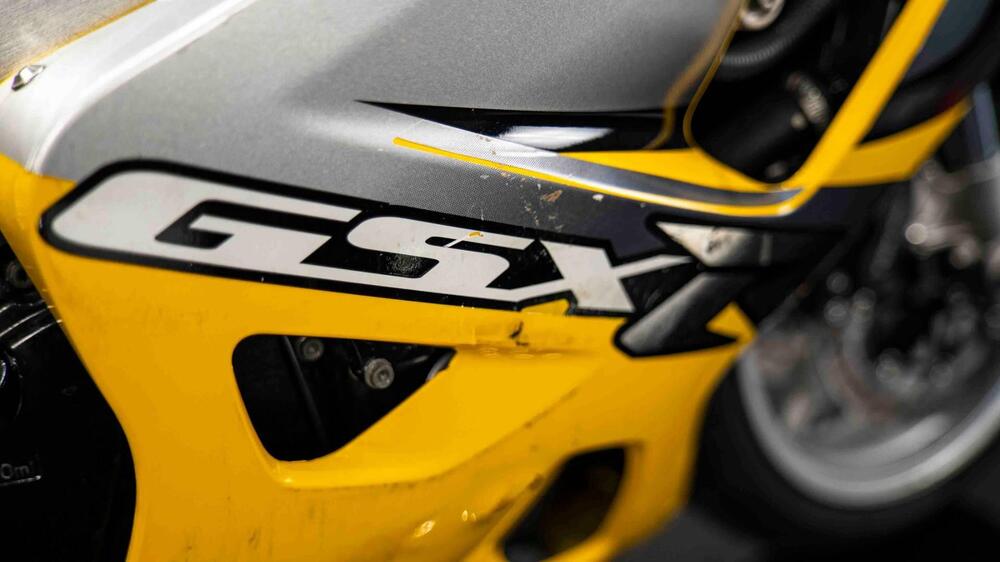 Suzuki GSX R 750 (1999 - 03) (12)