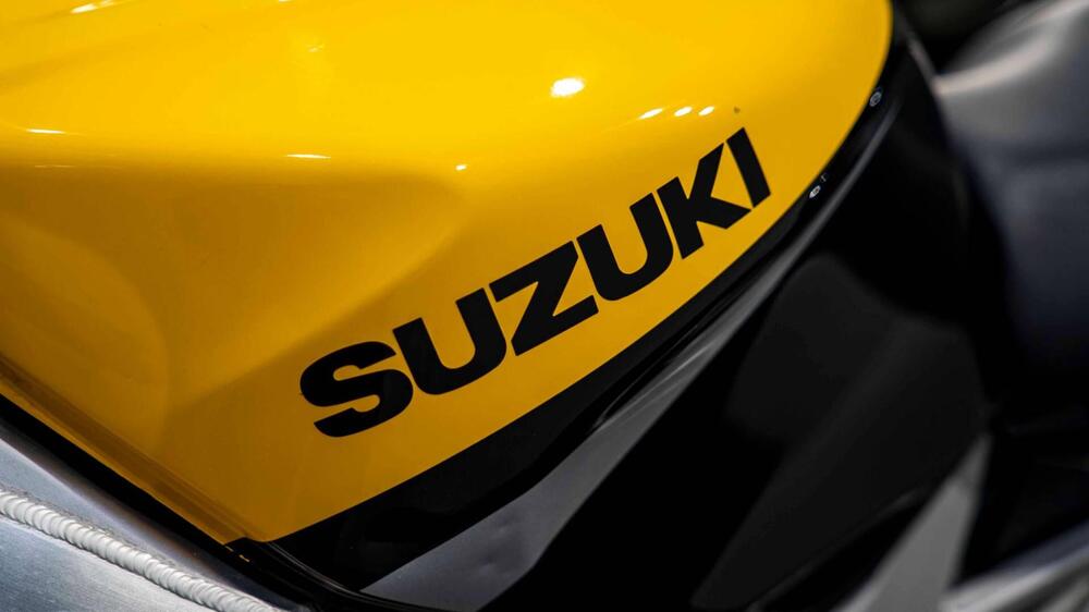 Suzuki GSX R 750 (1999 - 03) (16)