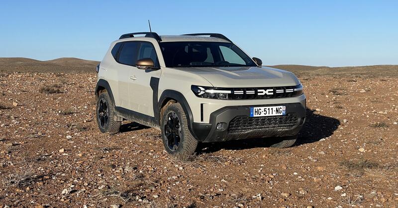Dacia Duster, la 4x4 che ha tutto: ibrida, GPL, trazione integrale e cambio automatico [VIDEO]
