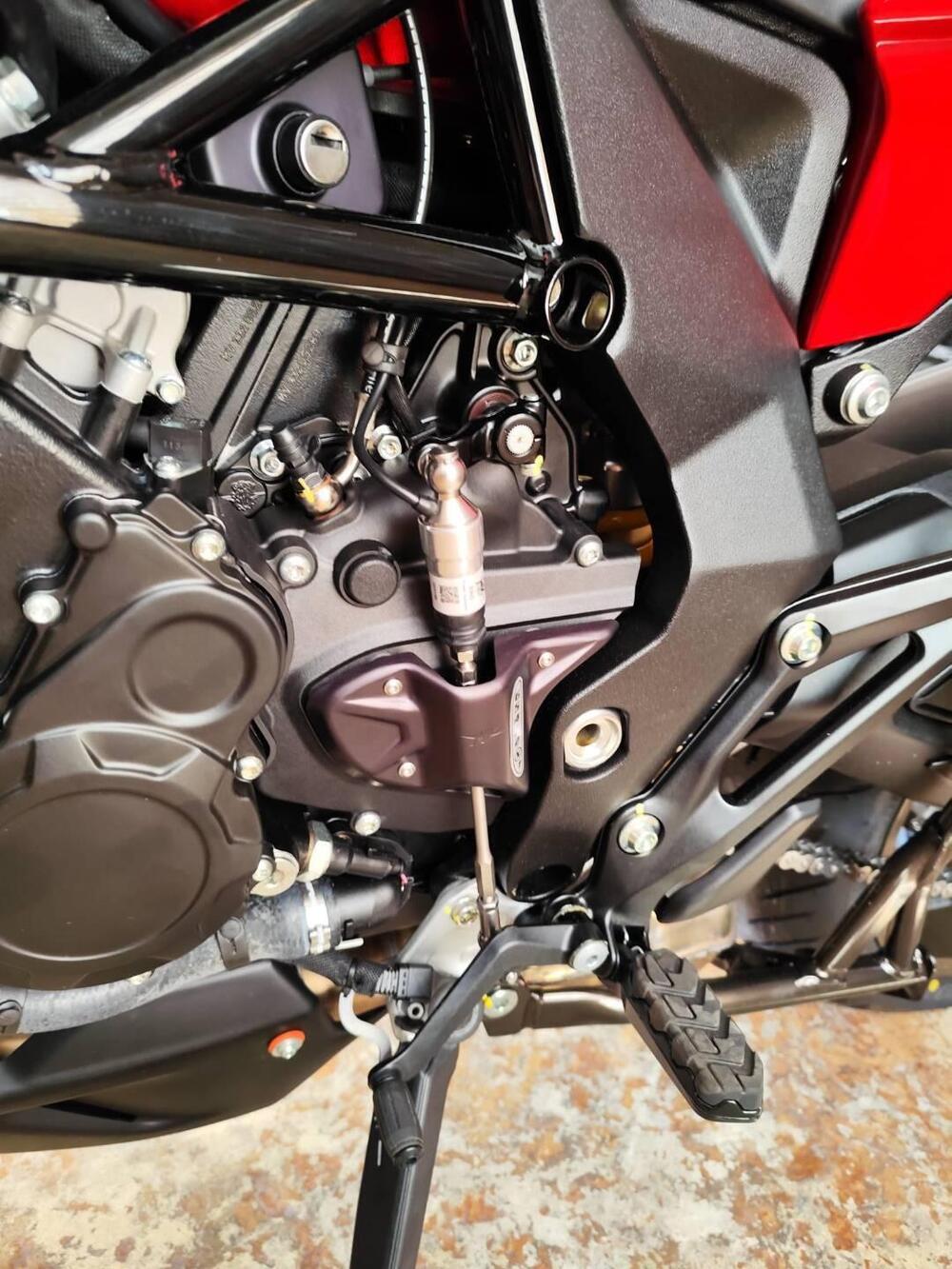 MV Agusta Turismo Veloce 800 Lusso SCS (2021 - 26) (12)