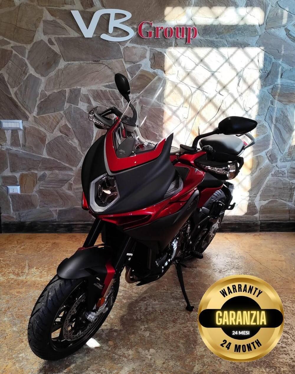 MV Agusta Turismo Veloce 800 Lusso SCS (2021 - 26) (3)