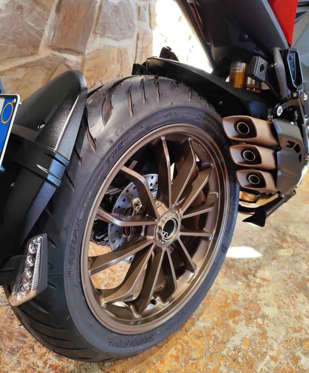 MV Agusta Turismo Veloce 800 Lusso SCS (2021 - 26) (19)