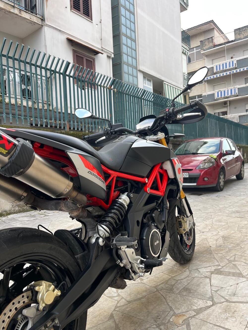 Aprilia Dorsoduro 900 (2017 - 20) (11)