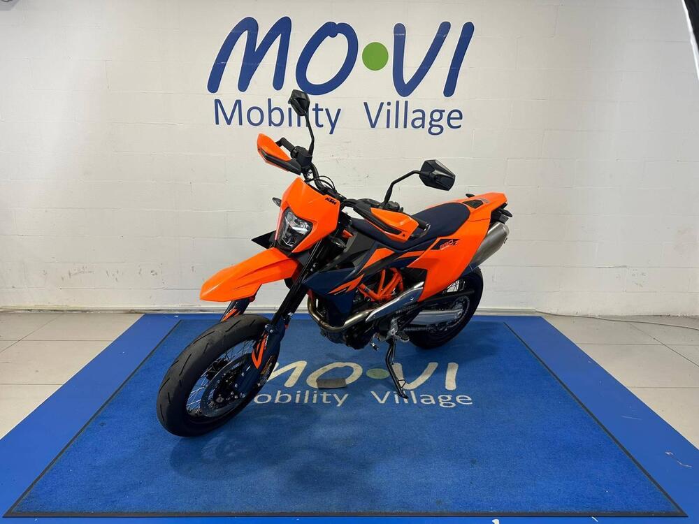 KTM 690 SMC R (2026) (6)