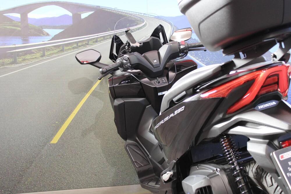 Honda Forza 350 (2025) (17)