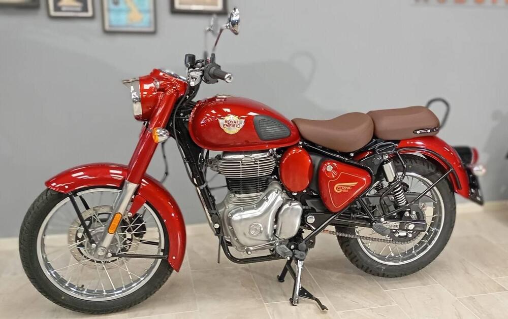 Royal Enfield Classic 350 (2021 - 26) (7)