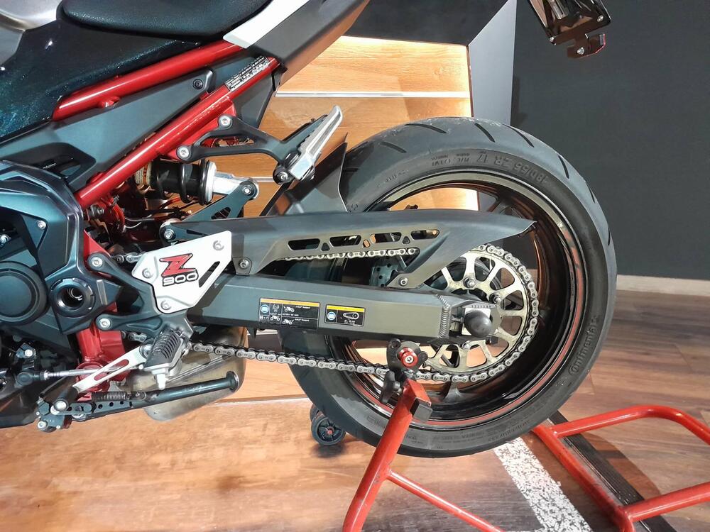 Kawasaki Z 900 (2021 - 24) (2)