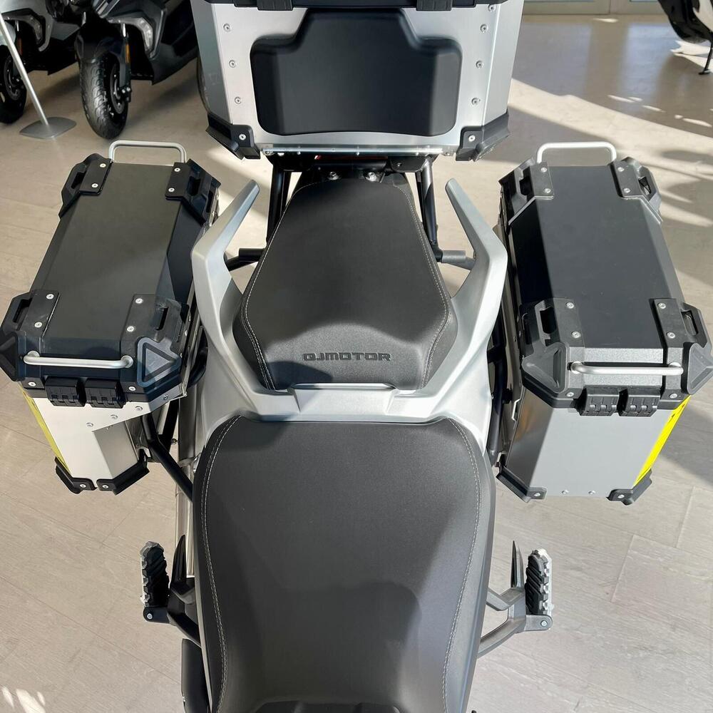 QJ Motor SRT 800 X (2023 - 24) (6)