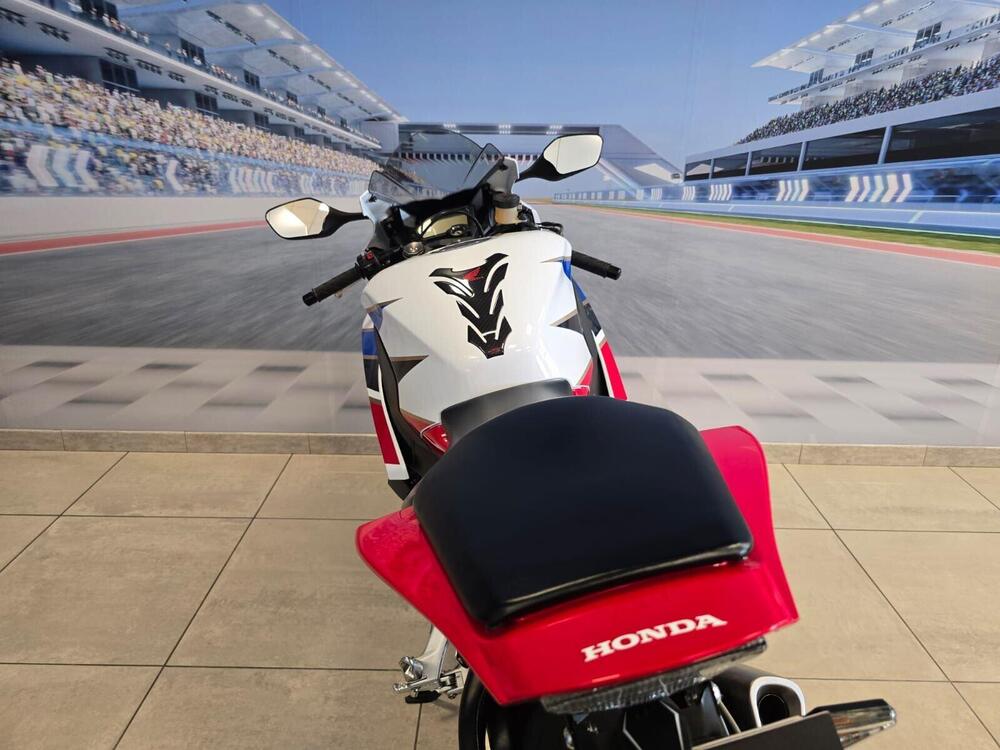 Honda CBR 1000 RR Fireblade (2012 - 16) (9)