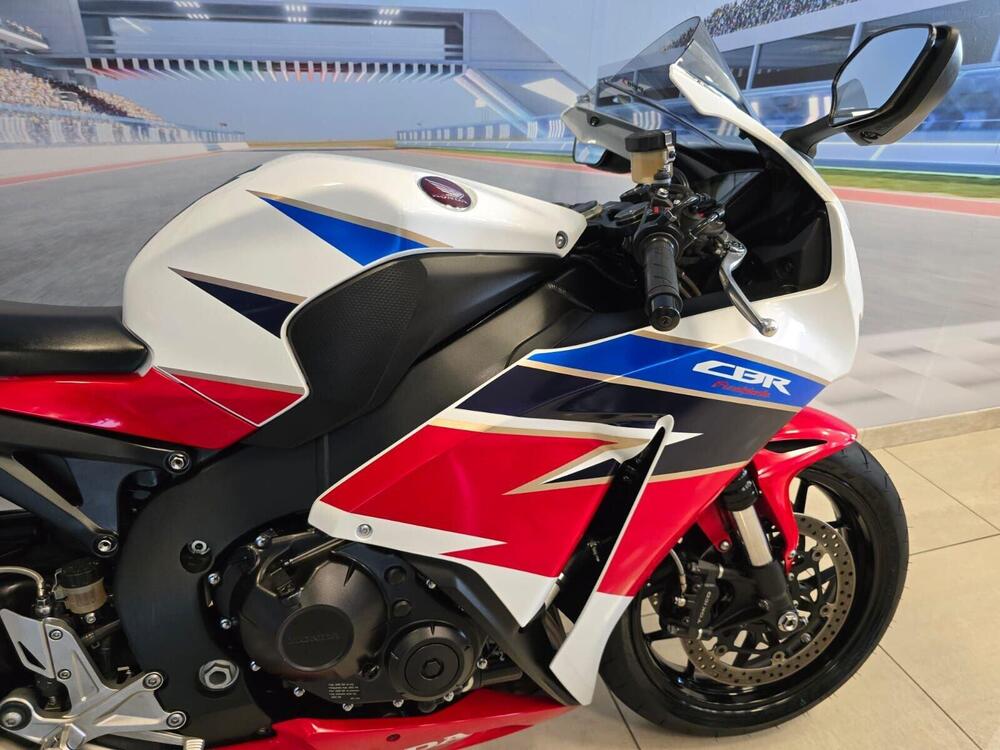 Honda CBR 1000 RR Fireblade (2012 - 16) (11)