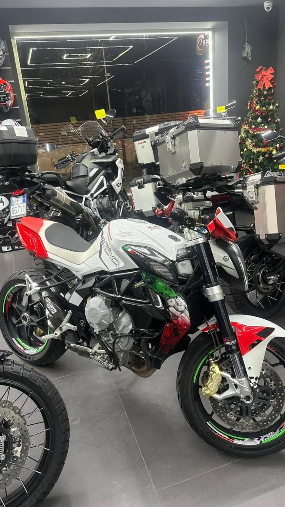 MV Agusta Brutale 800 (2012 - 15) (2)