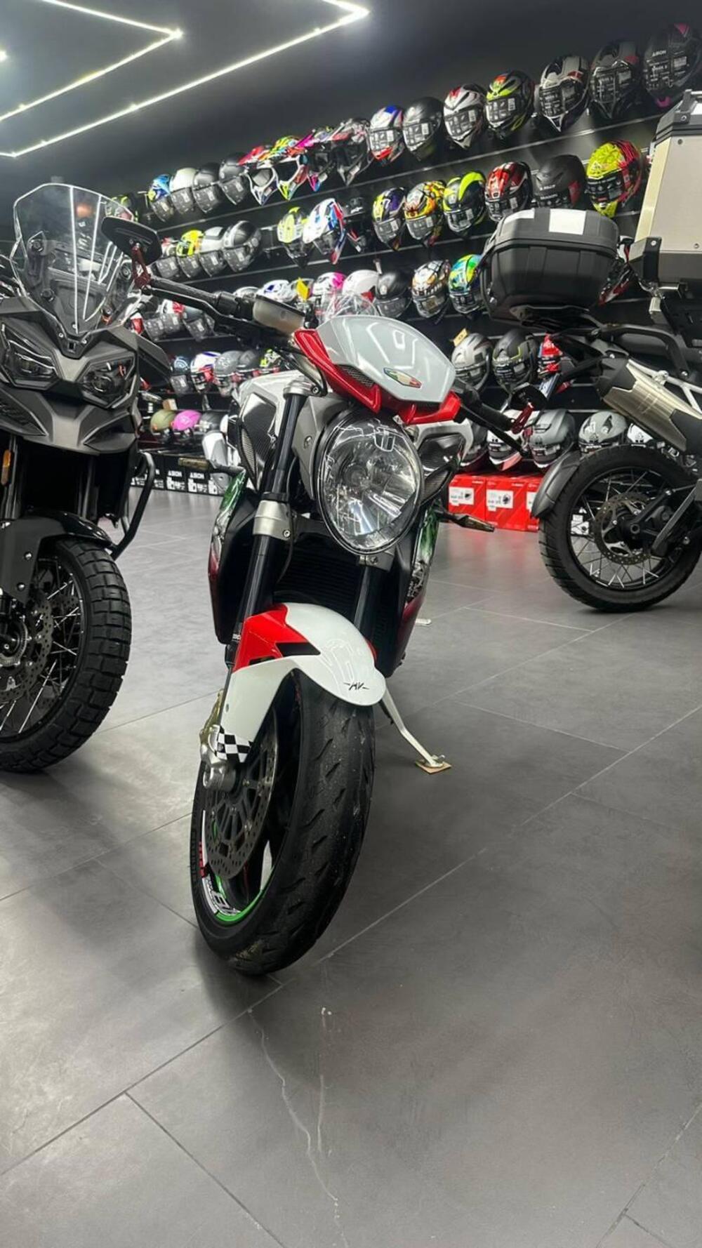 MV Agusta Brutale 800 (2012 - 15) (3)