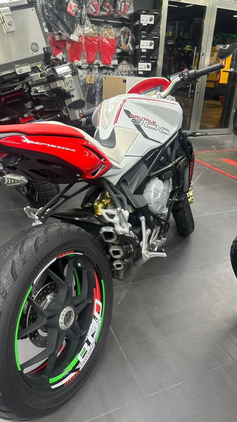 MV Agusta Brutale 800 (2012 - 15) (8)